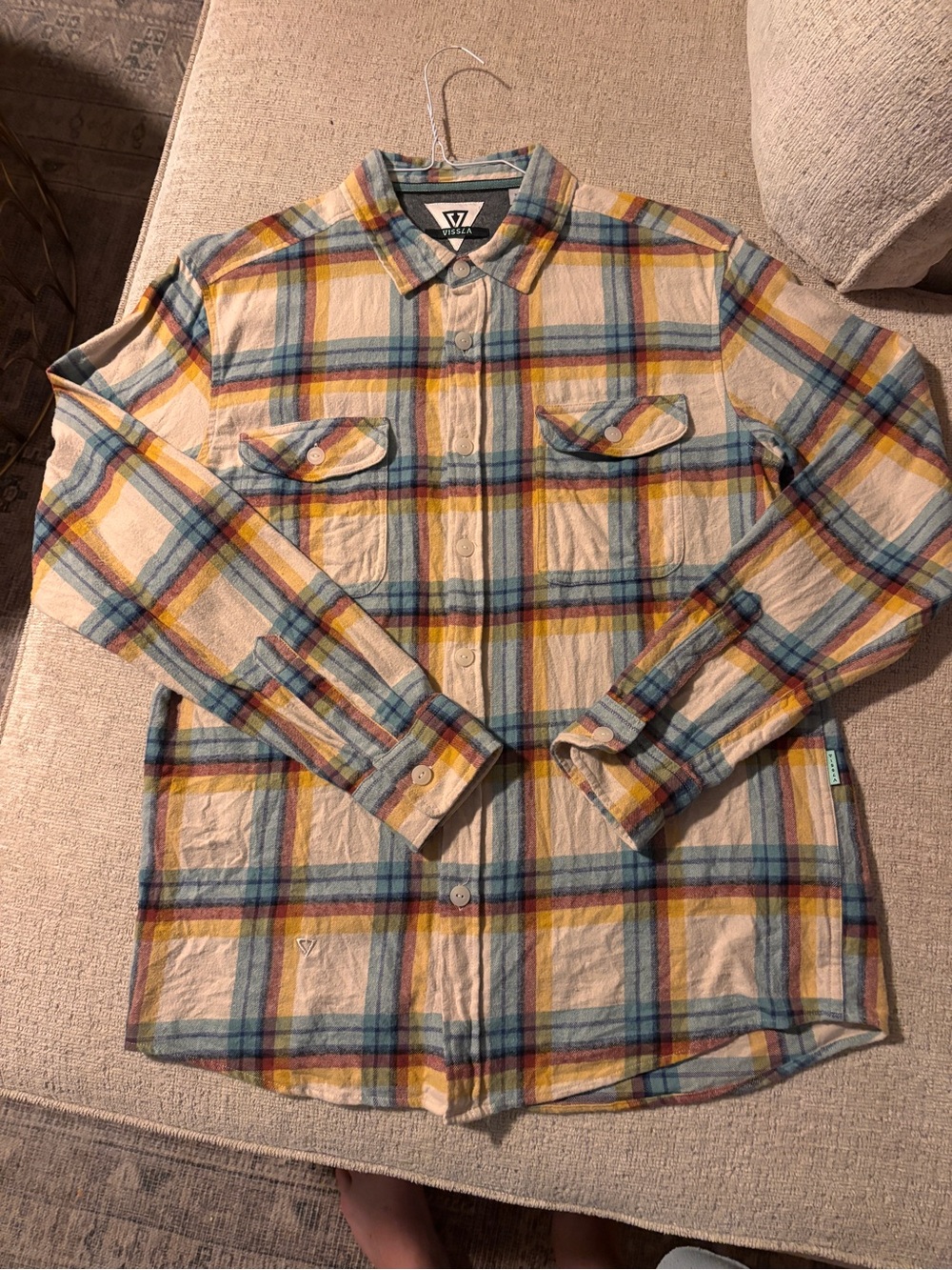 Men’s VISSLA Flannel Plaid Shirt, size Medium